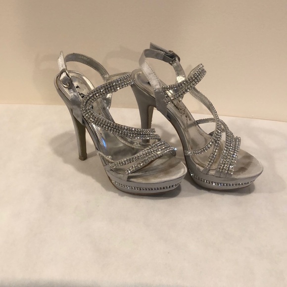 Size 6 Lava rhinestone plat form - Picture 1 of 4